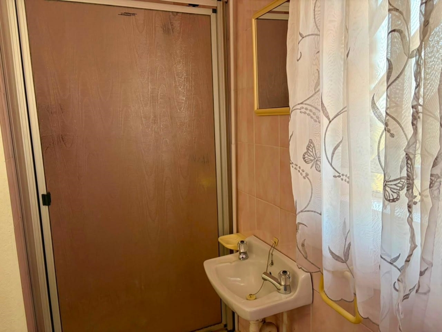 To Let 3 Bedroom Property for Rent in Bassonia Gauteng