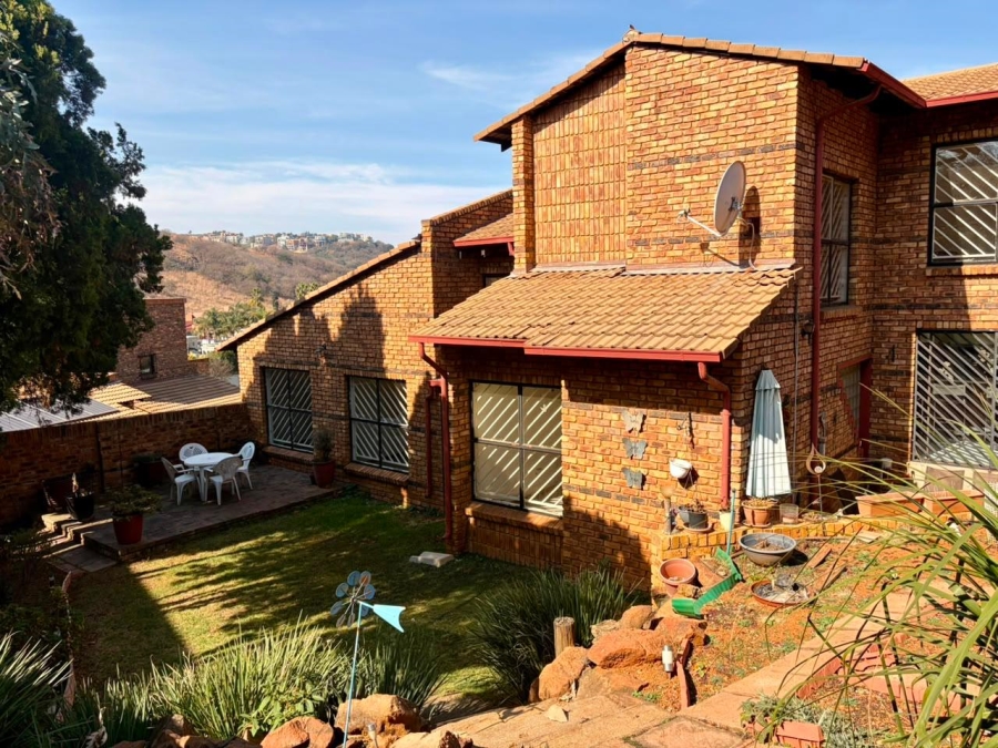 To Let 3 Bedroom Property for Rent in Bassonia Gauteng