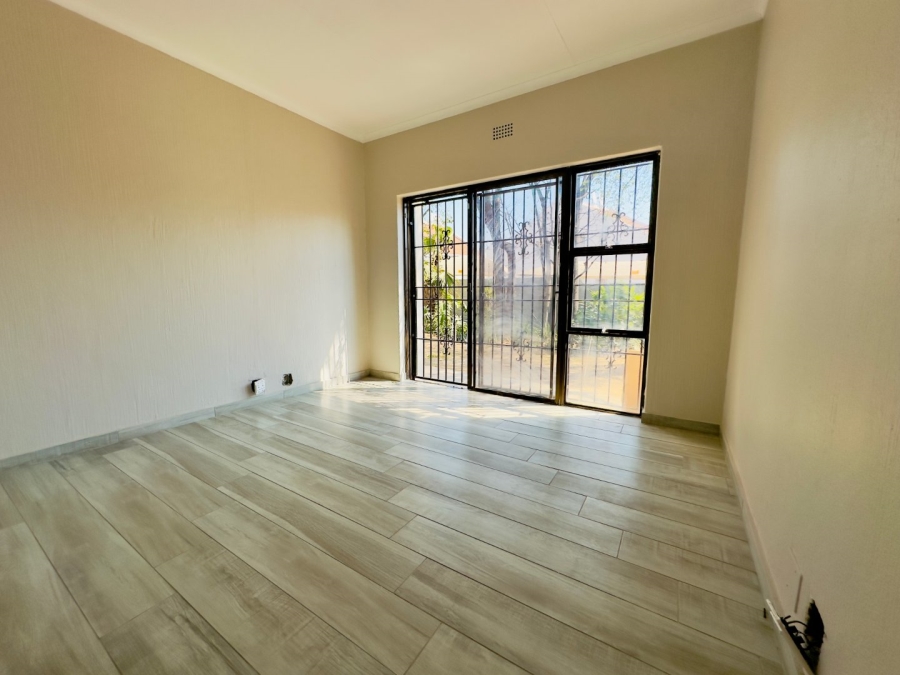 To Let Commercial Property for Rent in Lyndhurst Gauteng