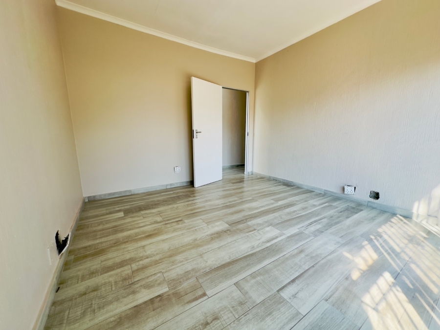 To Let Commercial Property for Rent in Lyndhurst Gauteng