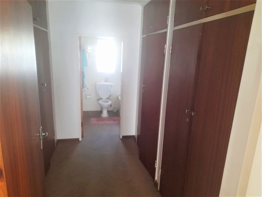 To Let 3 Bedroom Property for Rent in Glenvista Gauteng