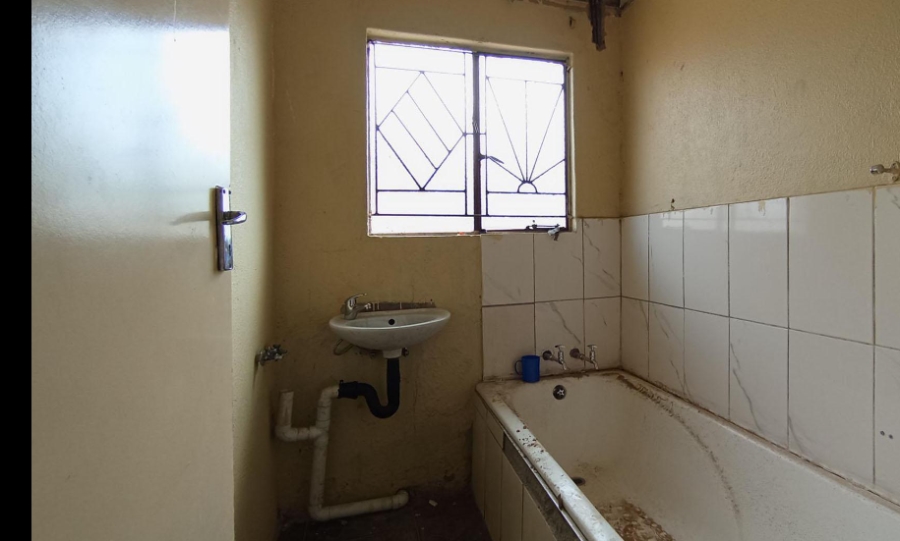 3 Bedroom Property for Sale in Lotus Gardens Gauteng