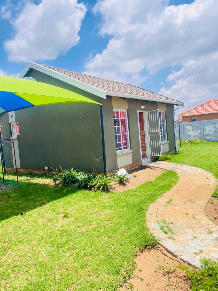2 Bedroom Property for Sale in Savanna City Gauteng