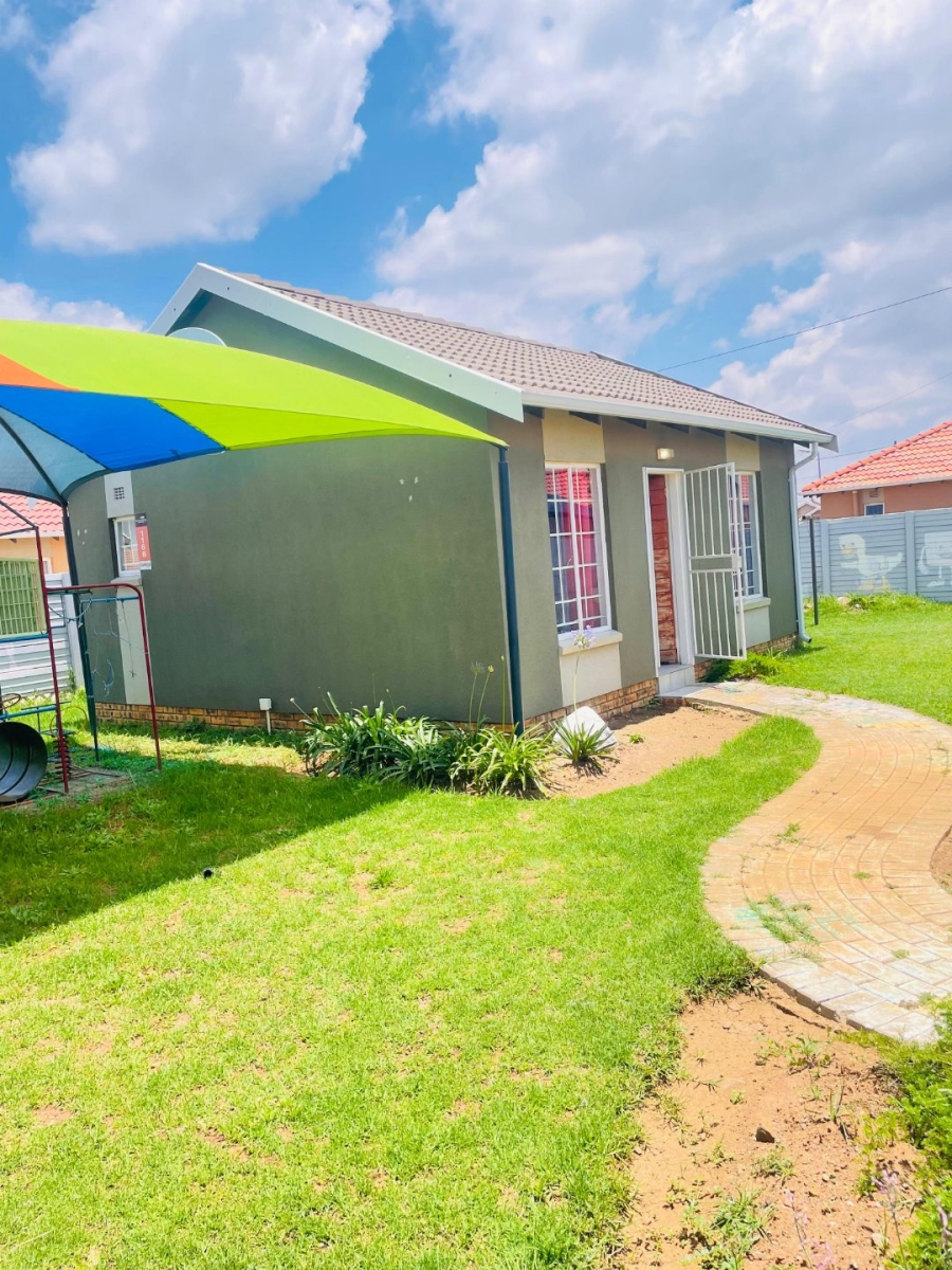 2 Bedroom Property for Sale in Savanna City Gauteng
