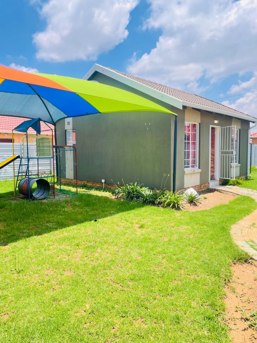 2 Bedroom Property for Sale in Savanna City Gauteng