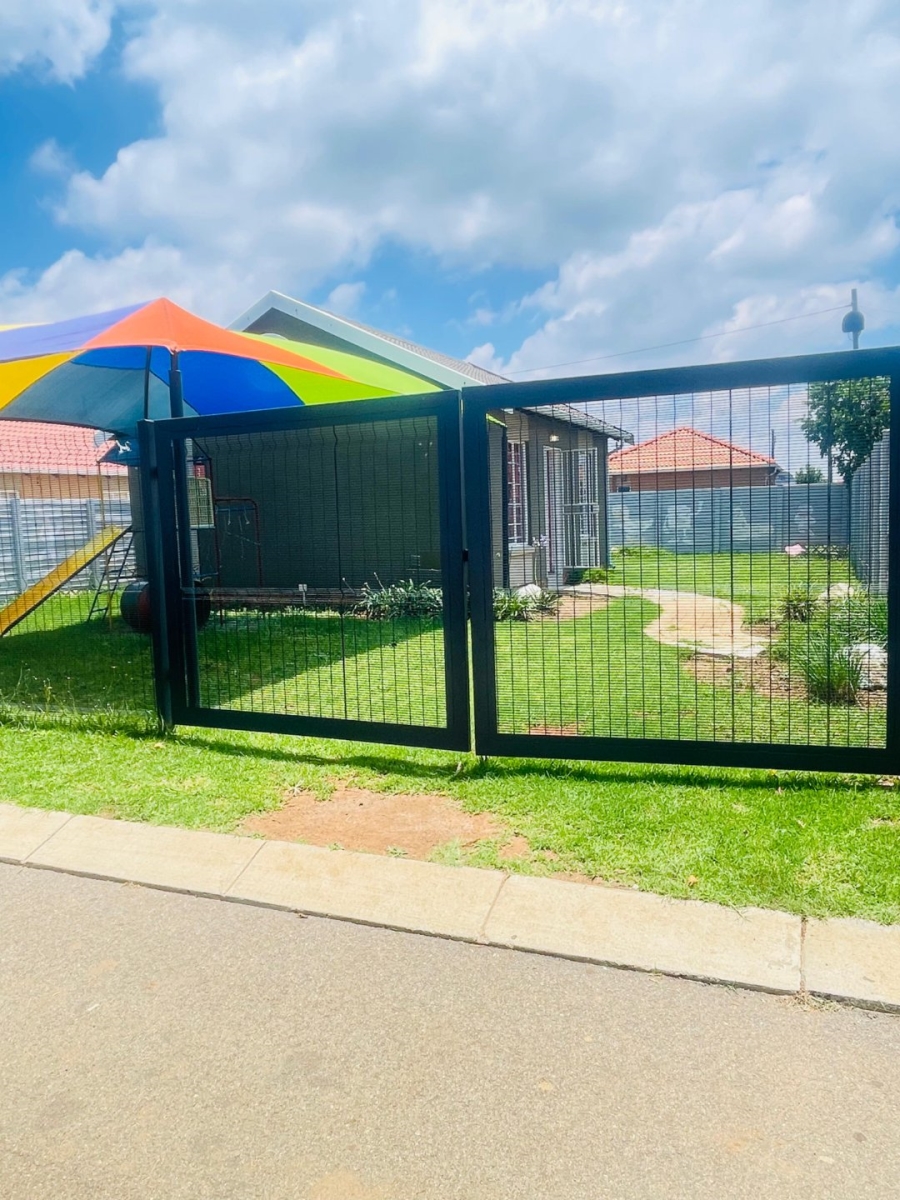 2 Bedroom Property for Sale in Savanna City Gauteng