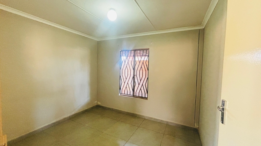 2 Bedroom Property for Sale in Savanna City Gauteng