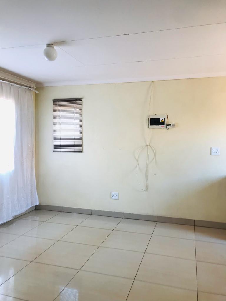 2 Bedroom Property for Sale in Savanna City Gauteng