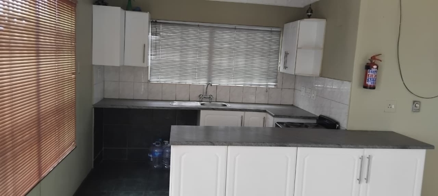 To Let 1 Bedroom Property for Rent in Brixton Gauteng