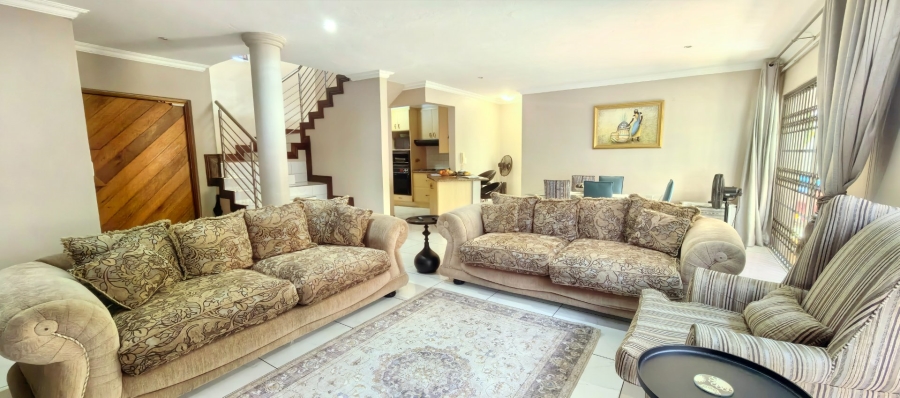 To Let 4 Bedroom Property for Rent in Faerie Glen Gauteng