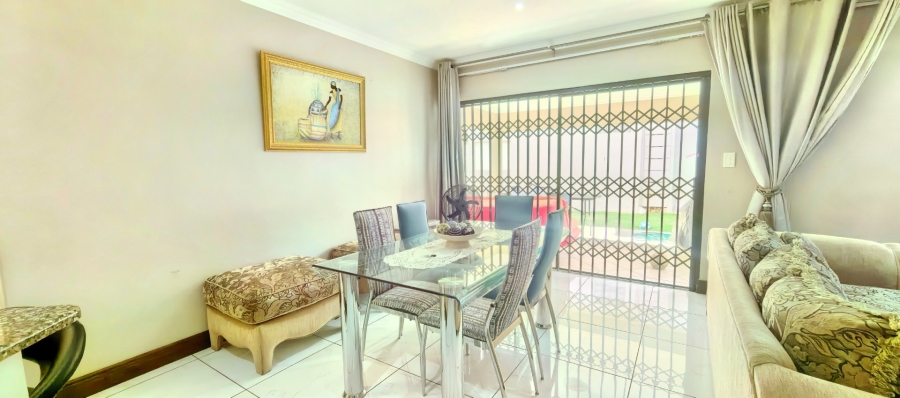To Let 4 Bedroom Property for Rent in Faerie Glen Gauteng