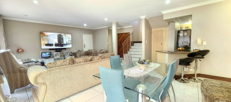 To Let 4 Bedroom Property for Rent in Faerie Glen Gauteng