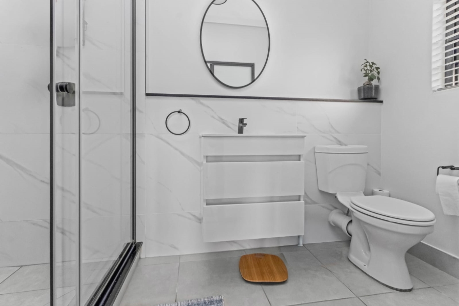 To Let 1 Bedroom Property for Rent in Waterfall Gauteng
