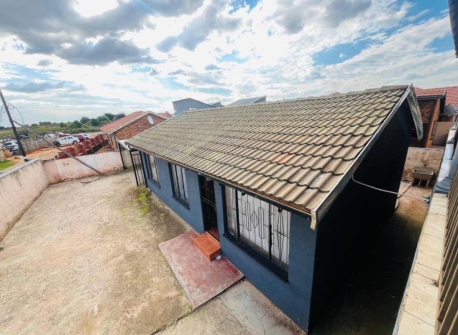 9 Bedroom Property for Sale in Vosloorus Ext 14 Gauteng