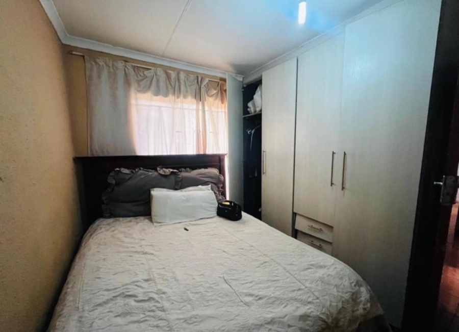 9 Bedroom Property for Sale in Vosloorus Ext 14 Gauteng