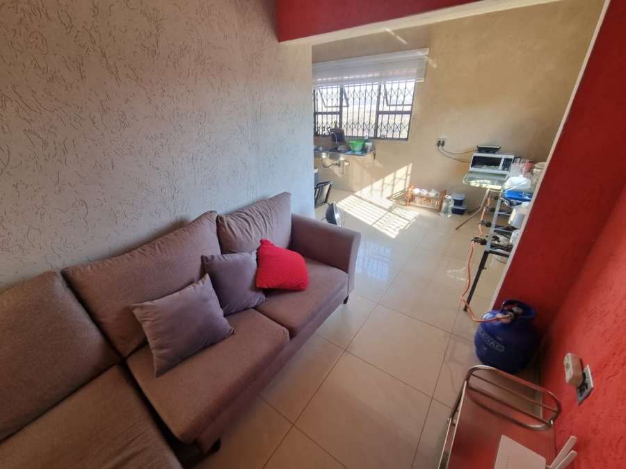 1 Bedroom Property for Sale in Vaaloewer Gauteng