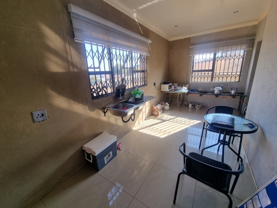 1 Bedroom Property for Sale in Vaaloewer Gauteng