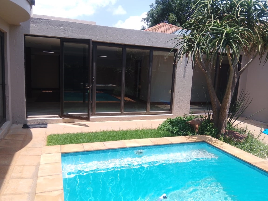 3 Bedroom Property for Sale in Silverwoods Country Estate Gauteng
