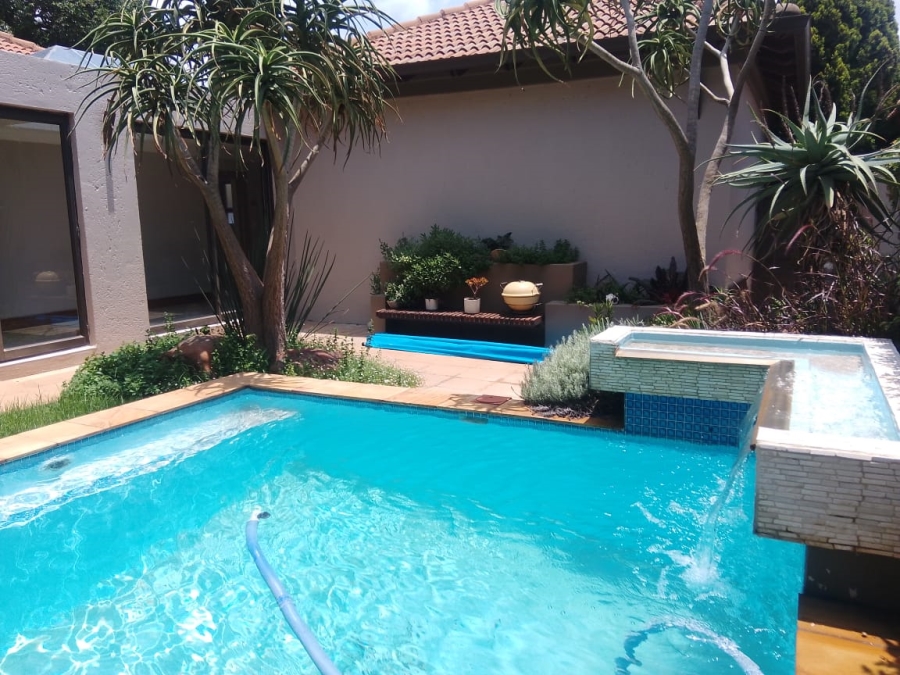3 Bedroom Property for Sale in Silverwoods Country Estate Gauteng