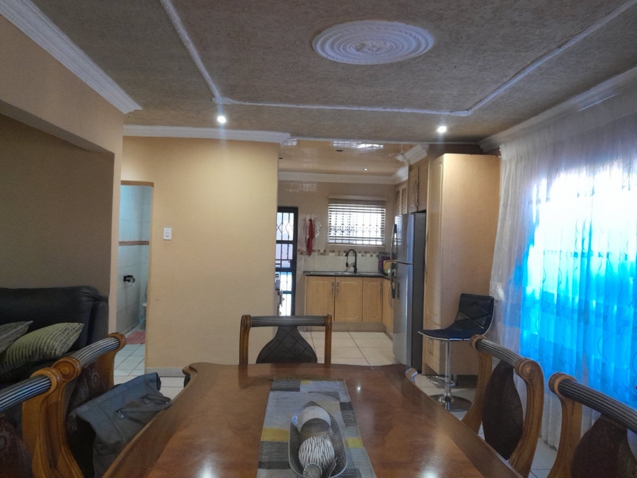 5 Bedroom Property for Sale in Spruit View Gauteng
