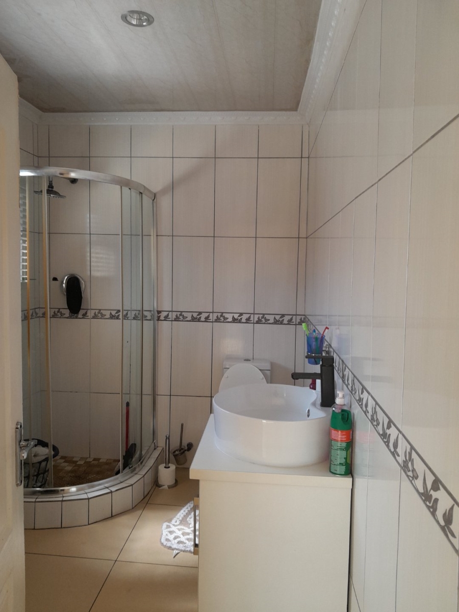 5 Bedroom Property for Sale in Spruit View Gauteng