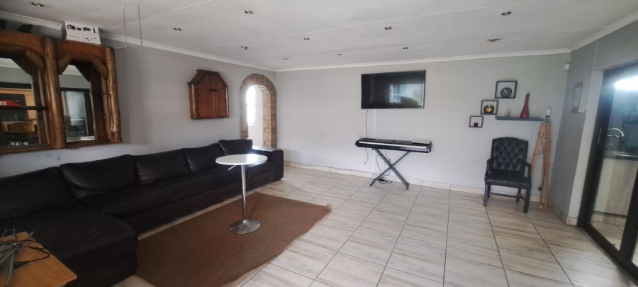 3 Bedroom Property for Sale in Illiondale Gauteng