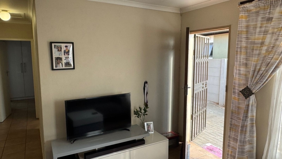 3 Bedroom Property for Sale in Sky City Gauteng