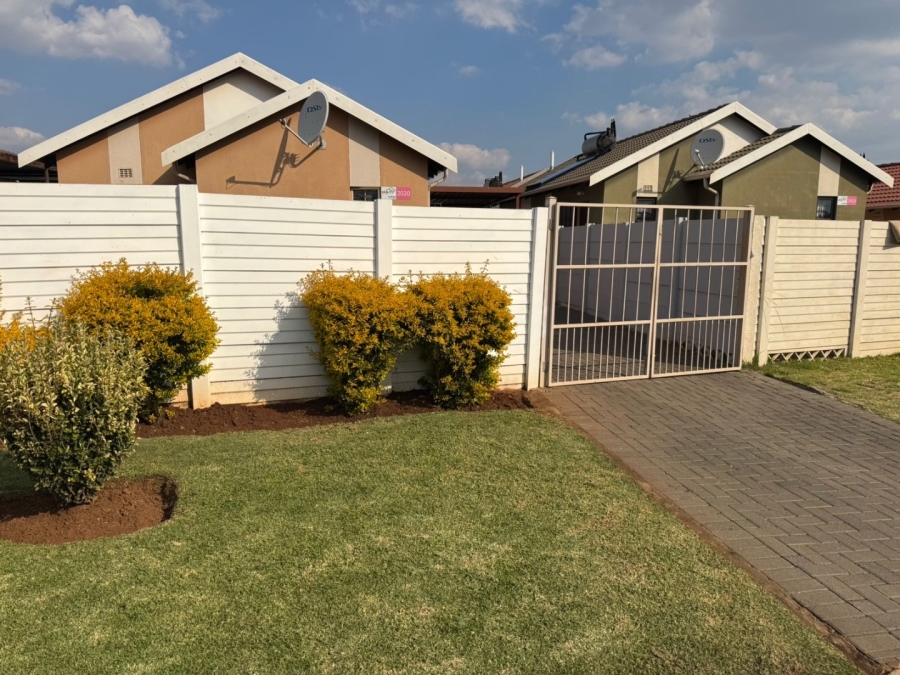 3 Bedroom Property for Sale in Sky City Gauteng