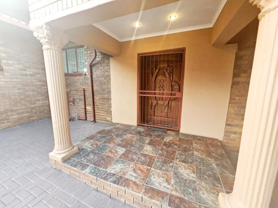 3 Bedroom Property for Sale in Heuweloord Gauteng
