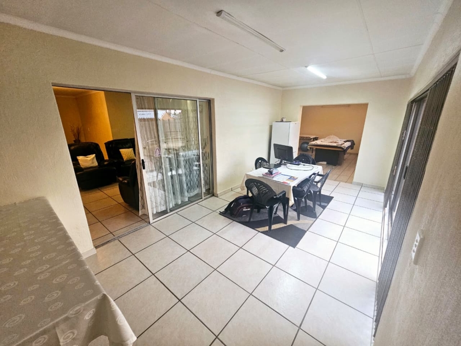 3 Bedroom Property for Sale in Heuweloord Gauteng