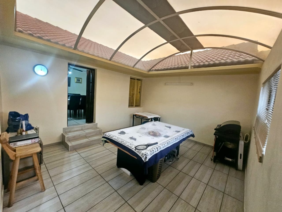 3 Bedroom Property for Sale in Heuweloord Gauteng