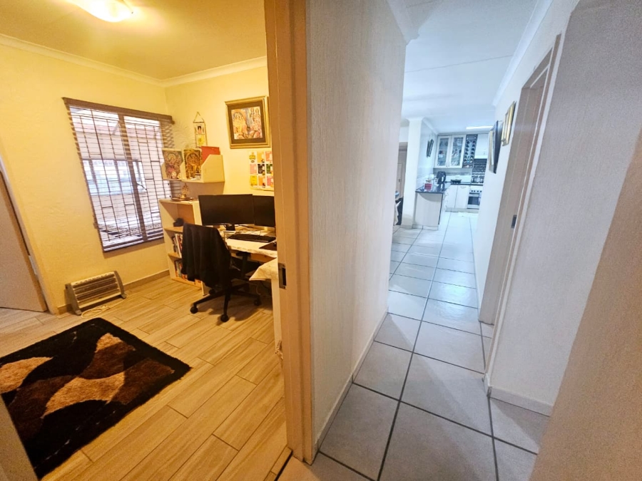 3 Bedroom Property for Sale in Heuweloord Gauteng