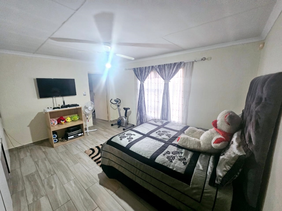 3 Bedroom Property for Sale in Heuweloord Gauteng