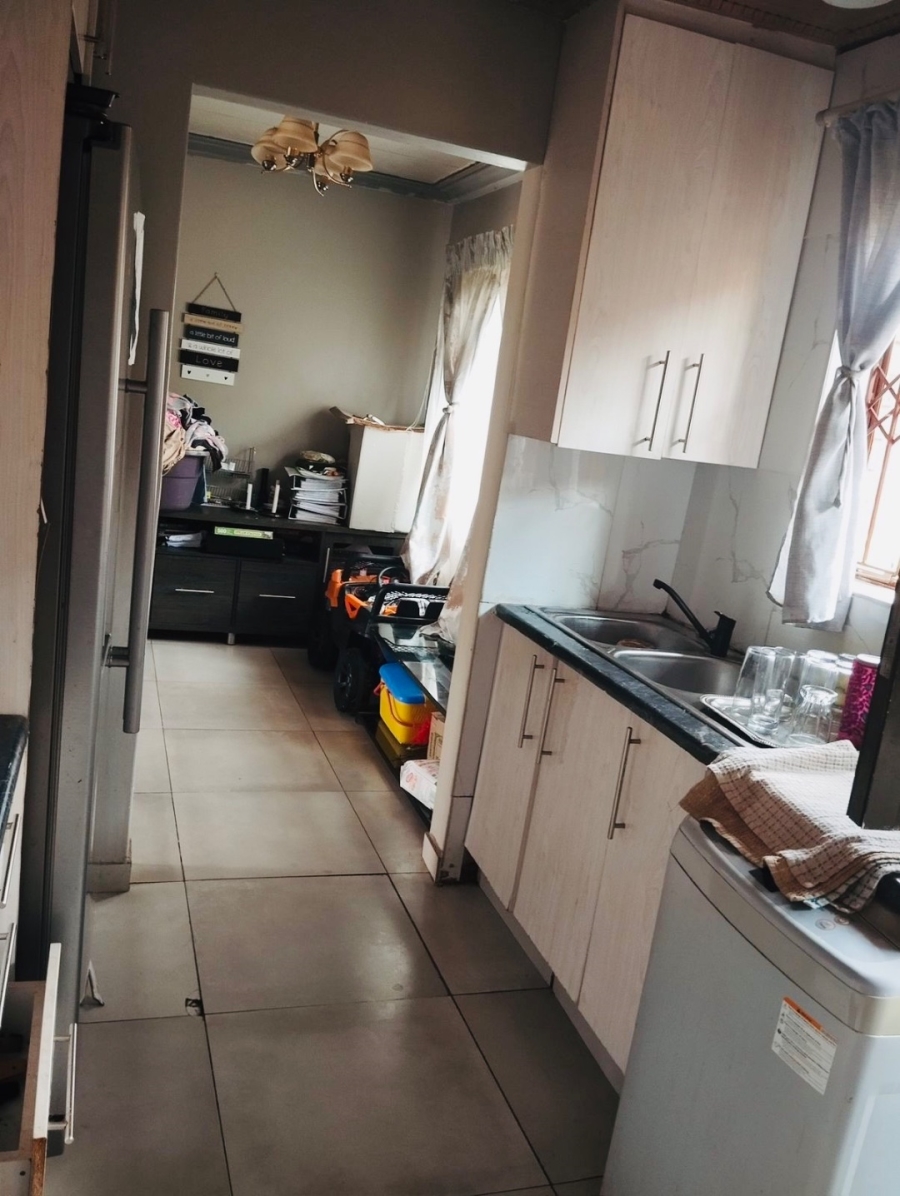To Let 3 Bedroom Property for Rent in Chantelle Gauteng
