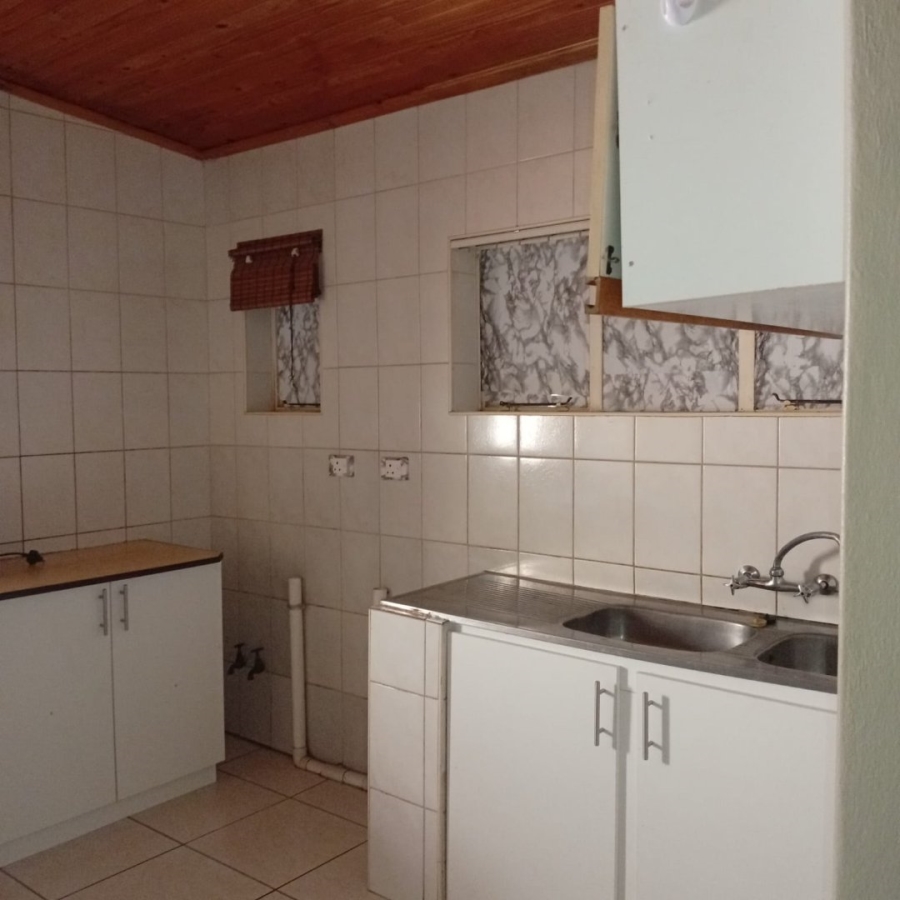 To Let 1 Bedroom Property for Rent in Birchleigh Gauteng