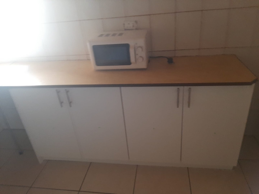 To Let 1 Bedroom Property for Rent in Birchleigh Gauteng