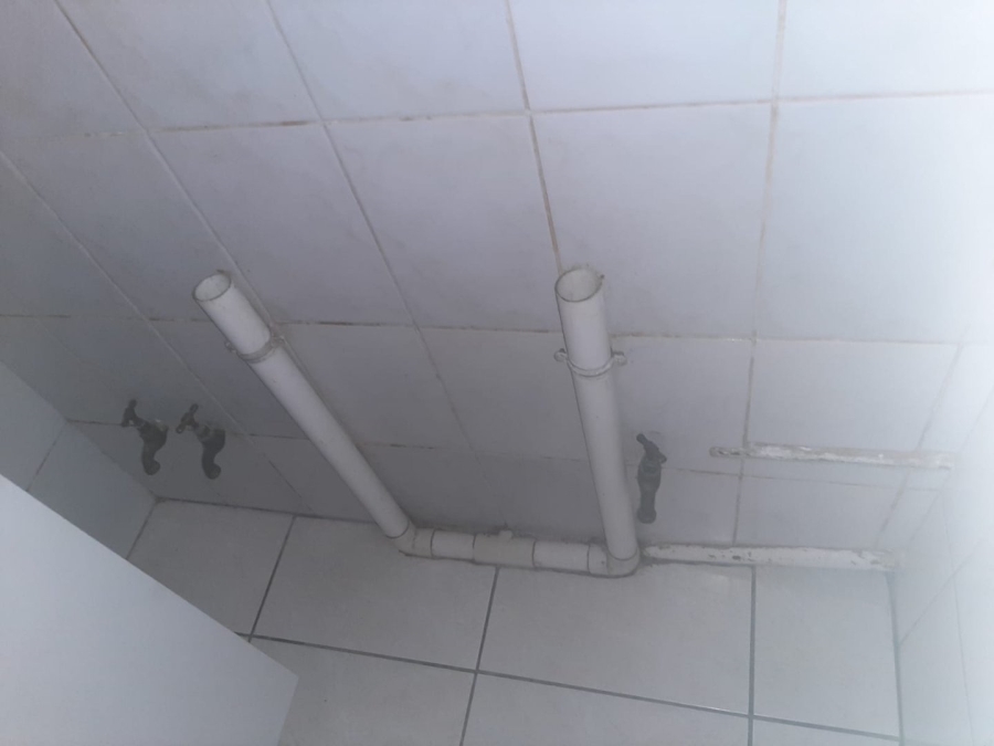 To Let 1 Bedroom Property for Rent in Birchleigh Gauteng