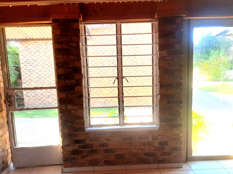 To Let 1 Bedroom Property for Rent in Birchleigh Gauteng