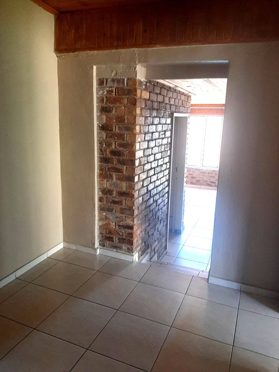 To Let 1 Bedroom Property for Rent in Birchleigh Gauteng