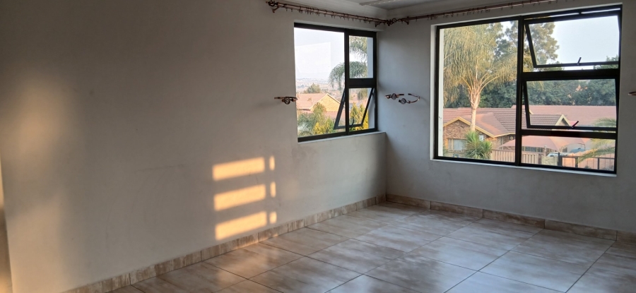 To Let 2 Bedroom Property for Rent in Heuweloord Gauteng