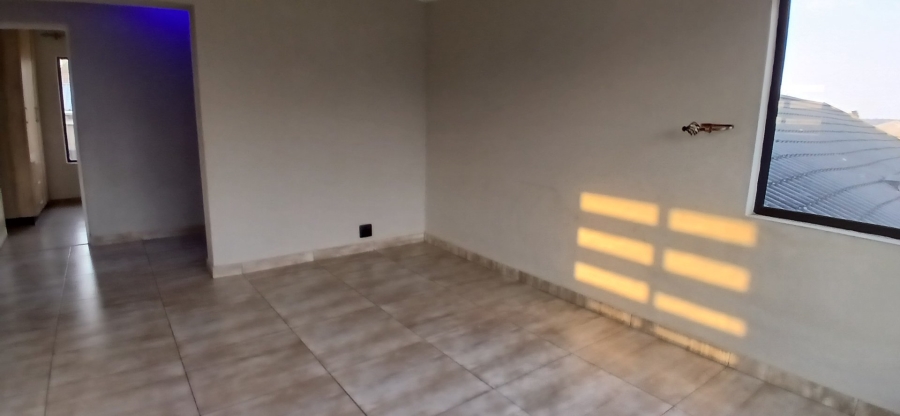 To Let 2 Bedroom Property for Rent in Heuweloord Gauteng