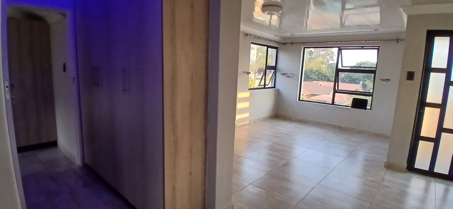 To Let 2 Bedroom Property for Rent in Heuweloord Gauteng