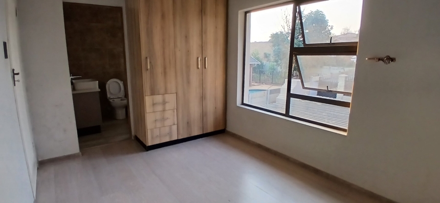 To Let 2 Bedroom Property for Rent in Heuweloord Gauteng