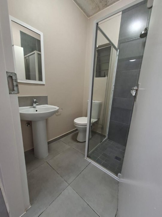 2 Bedroom Property for Sale in Vorna Valley Gauteng