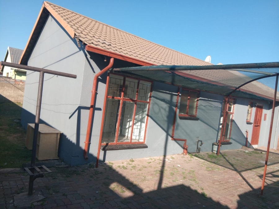  Bedroom Property for Sale in Spruit View Gauteng