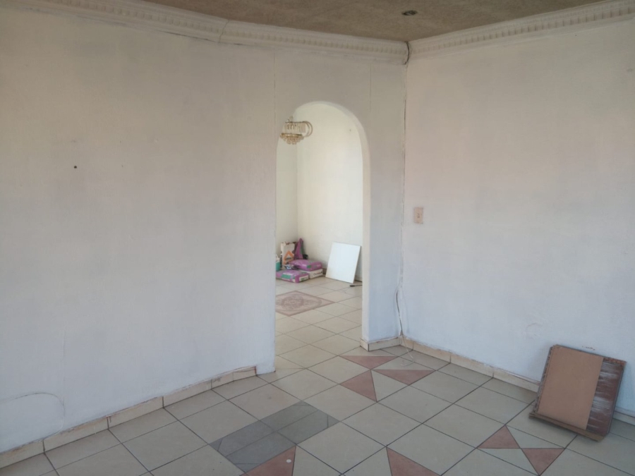  Bedroom Property for Sale in Spruit View Gauteng