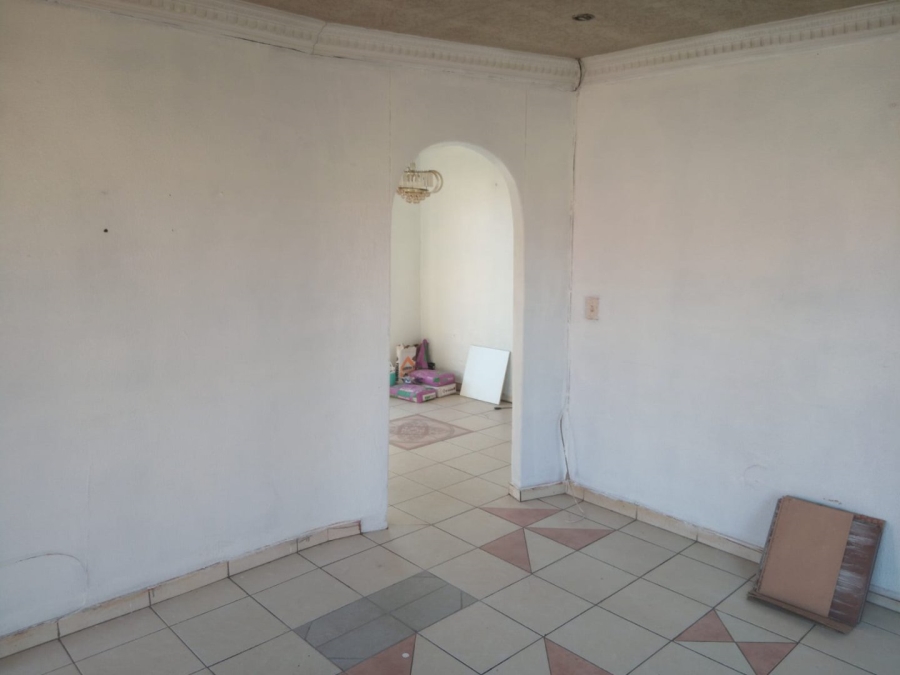  Bedroom Property for Sale in Spruit View Gauteng