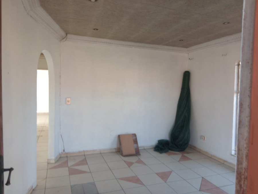  Bedroom Property for Sale in Spruit View Gauteng