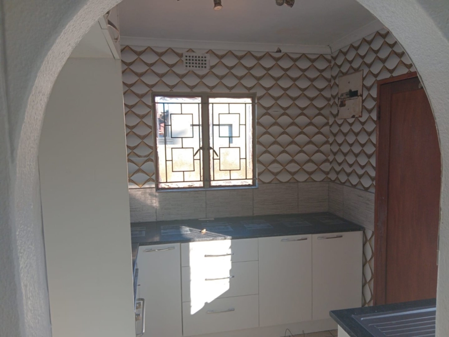  Bedroom Property for Sale in Spruit View Gauteng