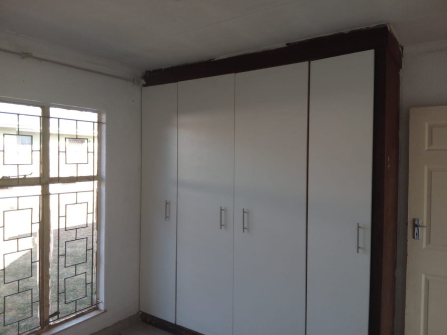  Bedroom Property for Sale in Spruit View Gauteng